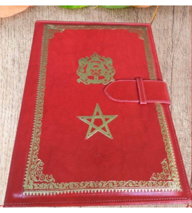 Porte Document multi-usages Avec Attache Artisana rouge en cuir 26x36 cm